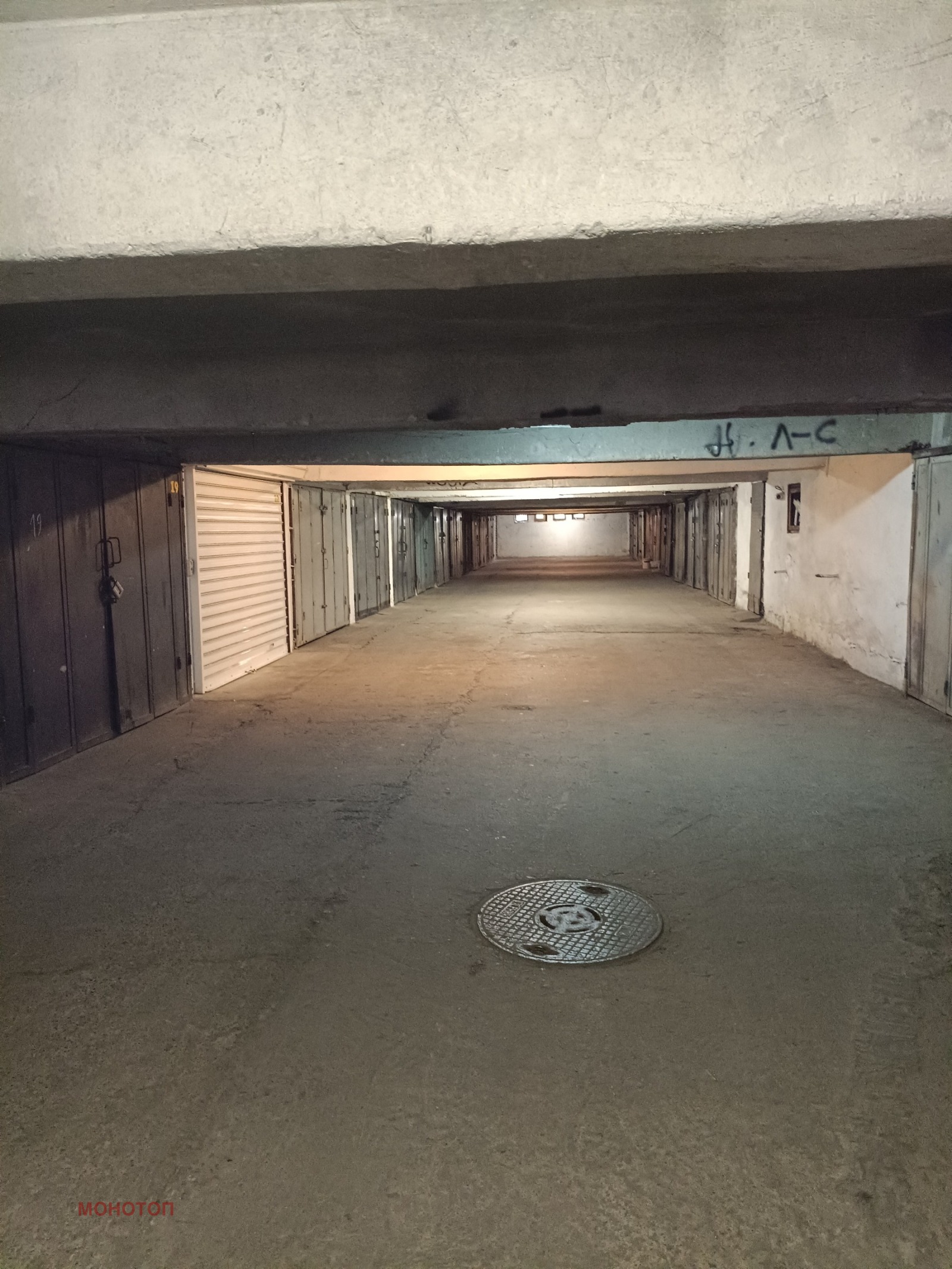 Продава ГАРАЖ, ПАРКОМЯСТО, гр. София, Гео Милев, снимка 9 - Гаражи и паркоместа - 54054445