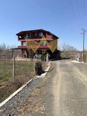 КЪЩА, 300 m2