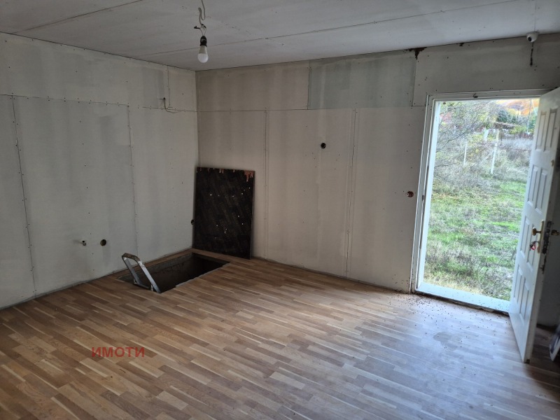 Продава КЪЩА, с. Голема Раковица, област София област, снимка 4 - Къщи - 52201073