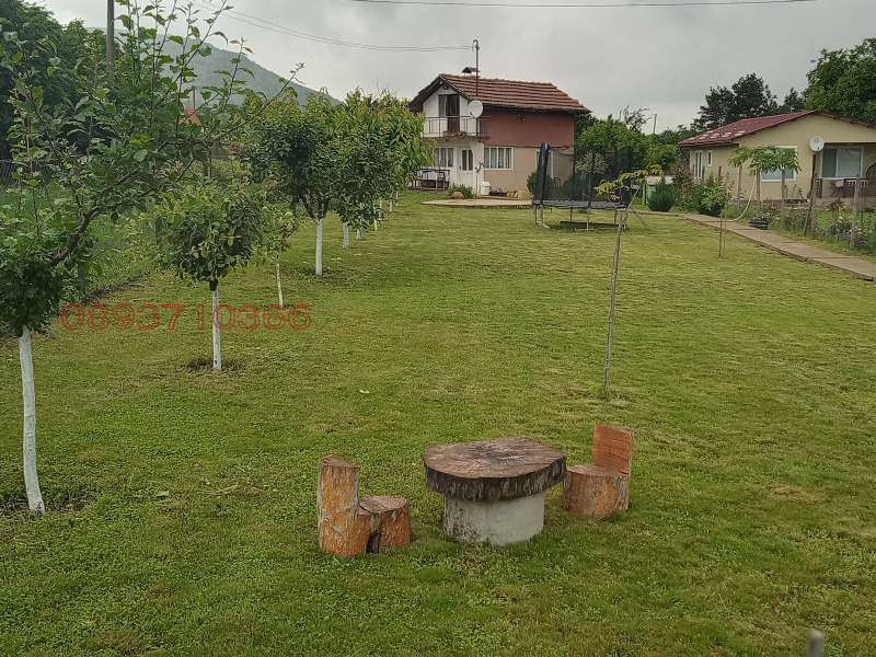 Продава ВИЛА, гр. Монтана, Парта 2, снимка 7 - Вили - 53015549