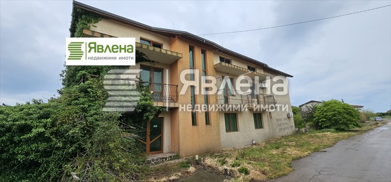 Продава ХОТЕЛ, с. Камен бряг, област Добрич