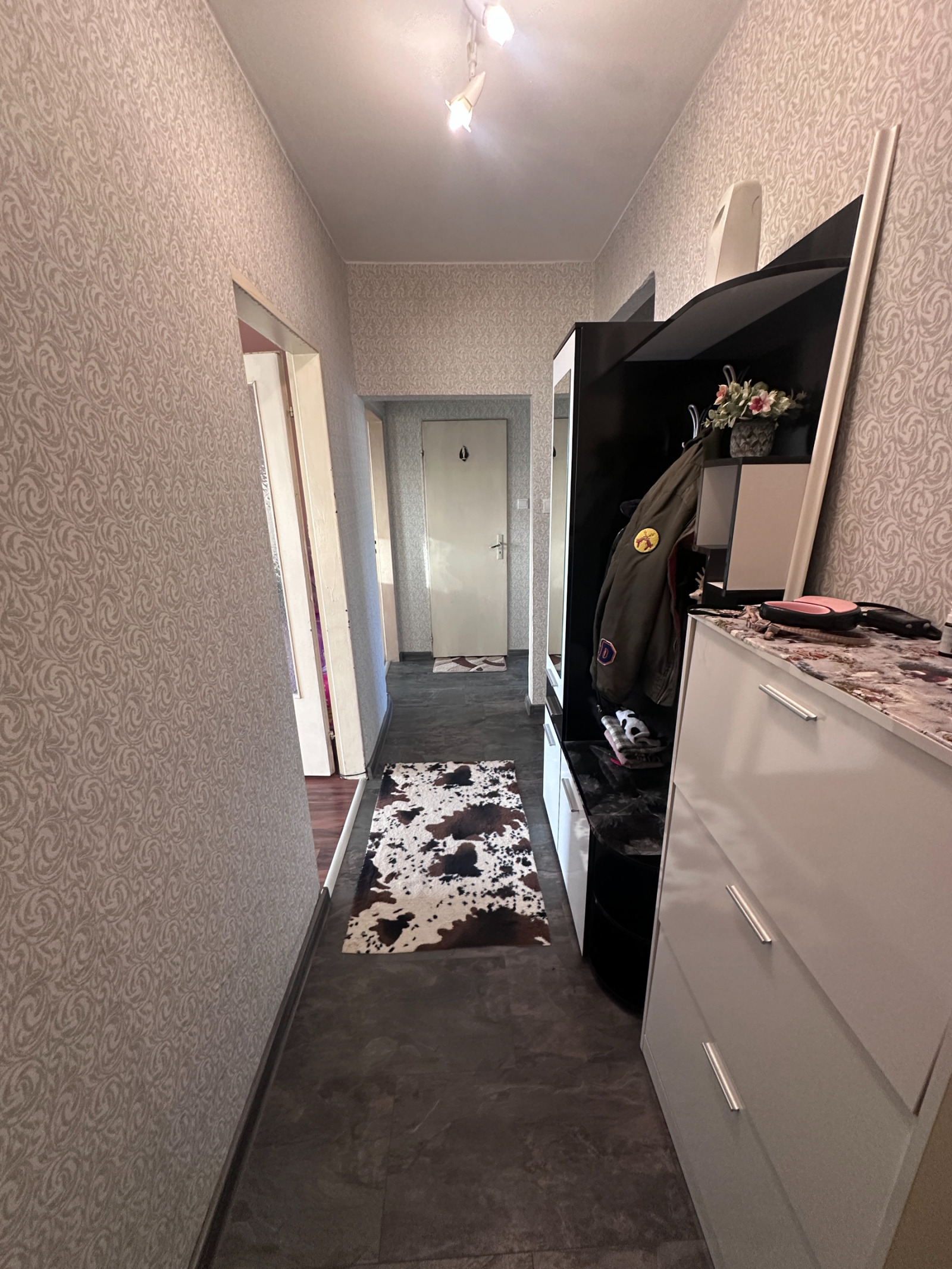 Продава 3-СТАЕН, гр. Радомир, област Перник, снимка 16 - Апартаменти - 54113909