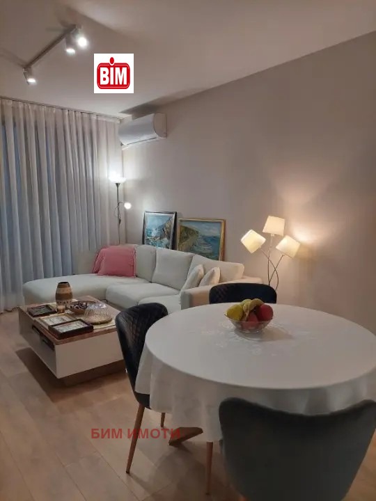 Продава 2-СТАЕН, гр. Пловдив, Център, снимка 2 - Апартаменти - 53345485