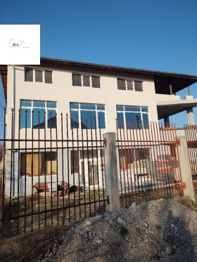 Продажба на имоти в  град Перник — страница 57 - изображение 1 
