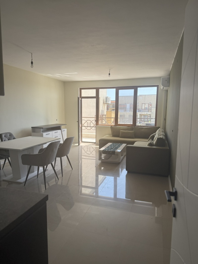 Продава 3-СТАЕН в област Добрич, гр. Балчик - 100 кв.м / 90 000 € » 176 024.70 лв., СТ ПРОПЪРТИС ЕООД