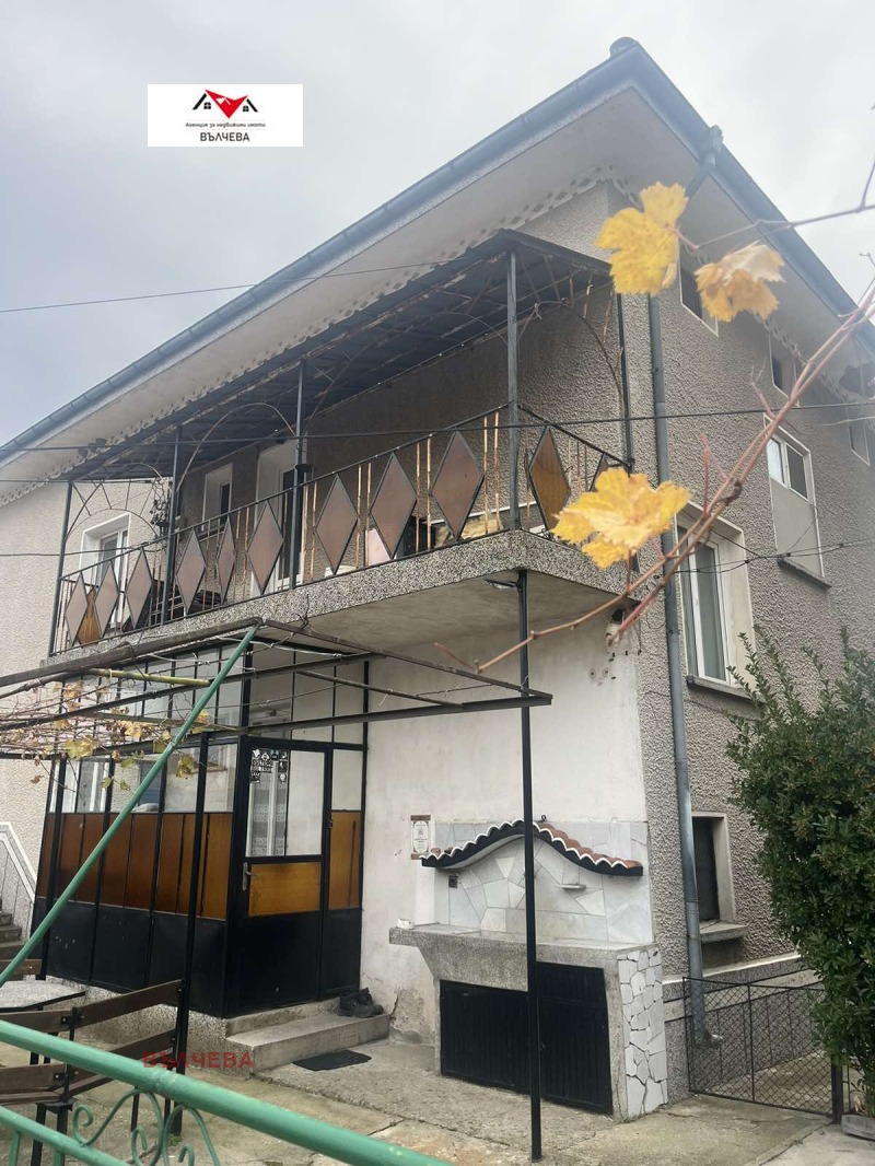 Продава ЕТАЖ ОТ КЪЩА в област Пловдив, гр. Хисаря - 113 кв.м / 82 000 € » 160 378.06 лв., ВЪЛЧЕВА