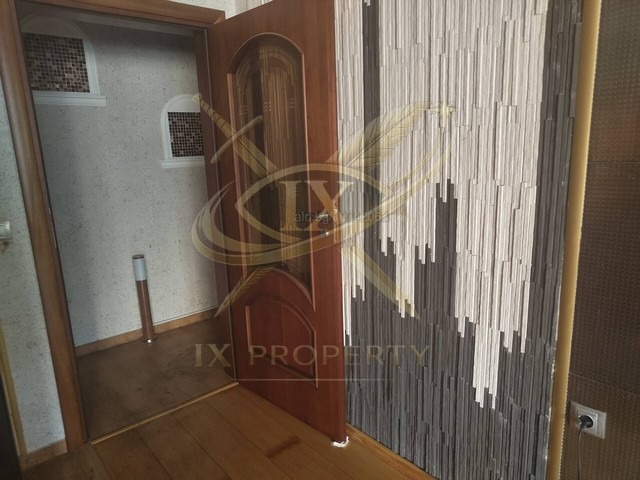 Продава МНОГОСТАЕН, гр. Бургас, Лазур, снимка 2 - Апартаменти - 54749918