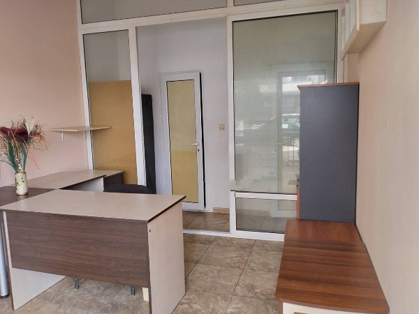 Продава  Офис град Бургас , Изгрев , 20 кв.м | 10448000 - изображение [2]