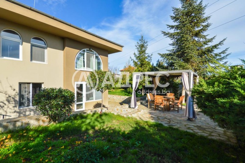 Продава КЪЩА, с. Лъка, област Бургас