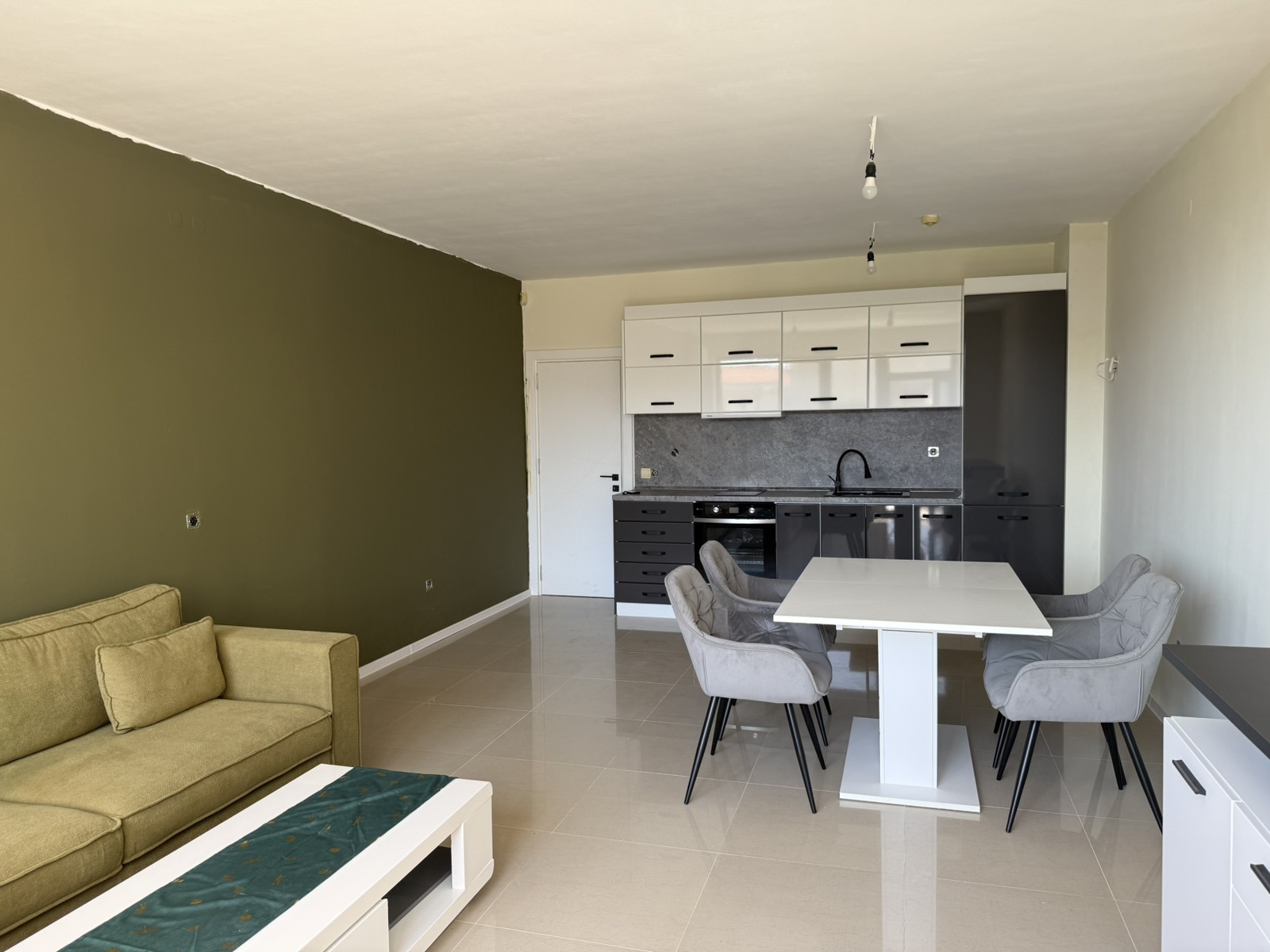 Продава 3-СТАЕН, гр. Балчик, област Добрич, снимка 2 - Апартаменти - 51261294