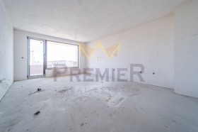 2 slaapkamers Vladislav Varnentsjik 1, Varna