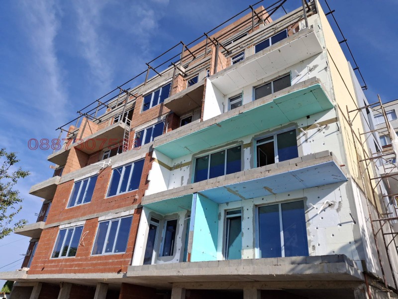 Продава  2-стаен град Плевен , Широк център , 82 кв.м | 48676384 - изображение [2]