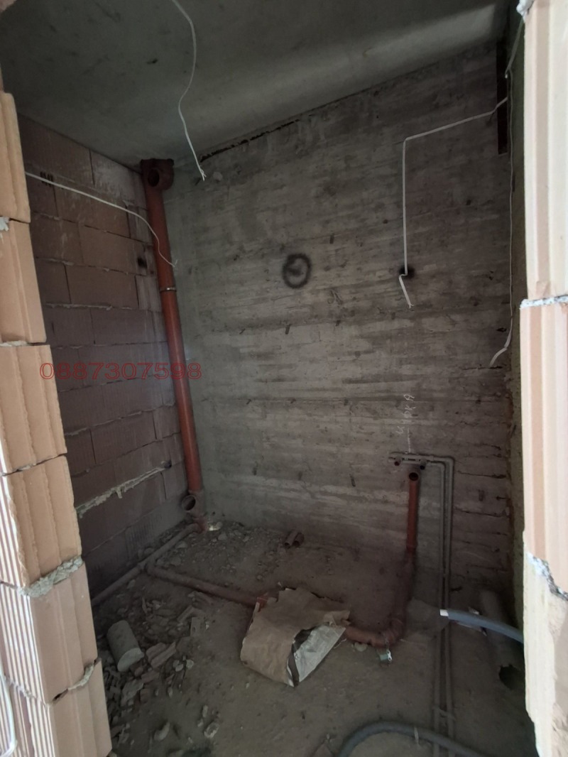 Продава  2-стаен град Плевен , Широк център , 82 кв.м | 48676384 - изображение [9]
