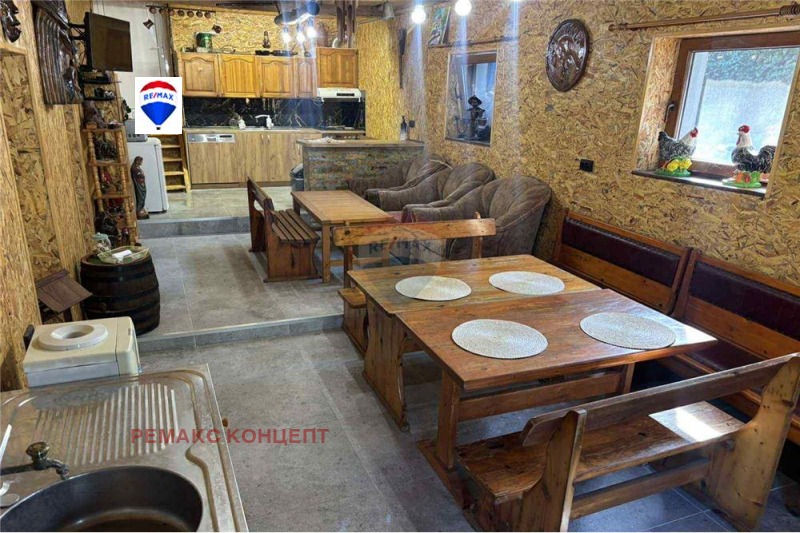 Продава КЪЩА, с. Ивански, област Шумен, снимка 2 - Къщи - 52533222