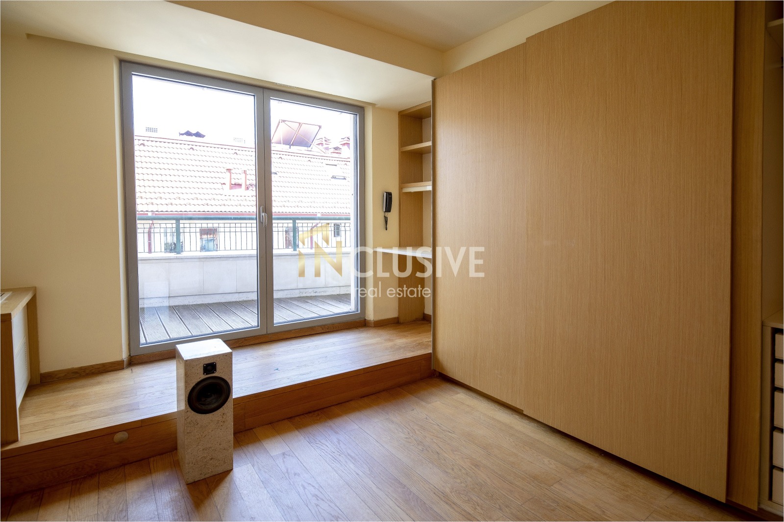 Продава МНОГОСТАЕН, гр. София, Борово, снимка 8 - Апартаменти - 56018198