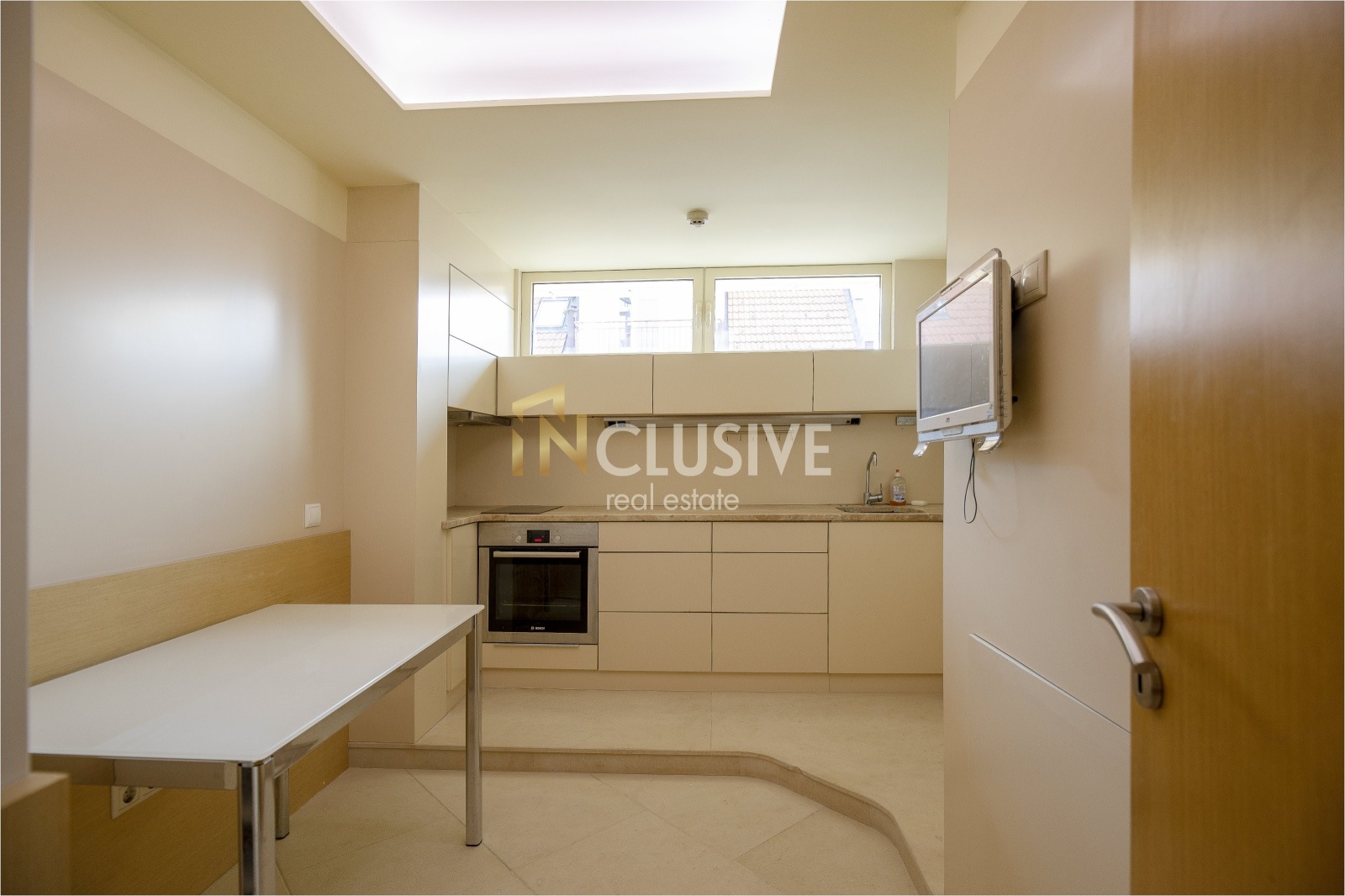 Продава МНОГОСТАЕН, гр. София, Борово, снимка 4 - Апартаменти - 56018198