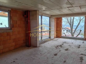 Продава 2-стаен град Варна Галата - [1] 