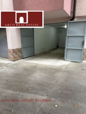 ГАРАЖ, ПАРКОМЯСТО, 24 m2