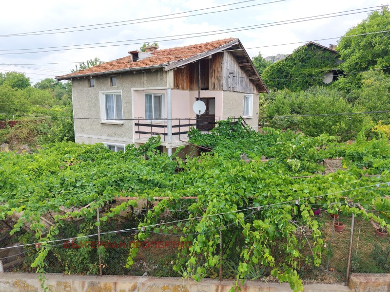 Продава  Къща, област Шумен, с. Кюлевча •  110 000 € • ID 46682944 — holmes.bg - [1] 