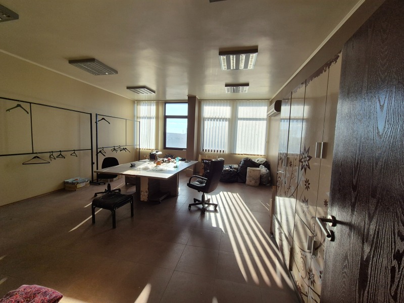 Te koop  Industrie gebouw Veliko Tarnovo , Promisjlena zona - Zapad , 732 m² | 92601771 - afbeelding [7]