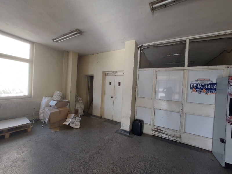 Te koop  Industrie gebouw Veliko Tarnovo , Promisjlena zona - Zapad , 732 m² | 92601771 - afbeelding [2]