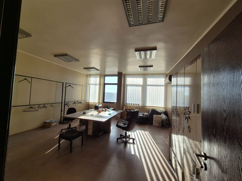 Te koop  Industrie gebouw Veliko Tarnovo , Promisjlena zona - Zapad , 732 m² | 92601771 - afbeelding [5]