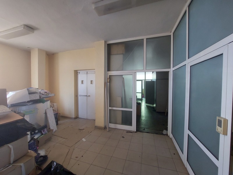 Te koop  Industrie gebouw Veliko Tarnovo , Promisjlena zona - Zapad , 732 m² | 92601771 - afbeelding [4]