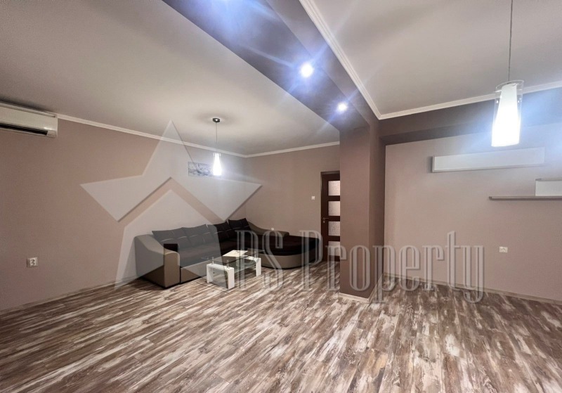 Myytävänä  2 makuuhuonetta Stara Zagora , Tsentar , 94 neliömetriä | 92075737 - kuva [2]