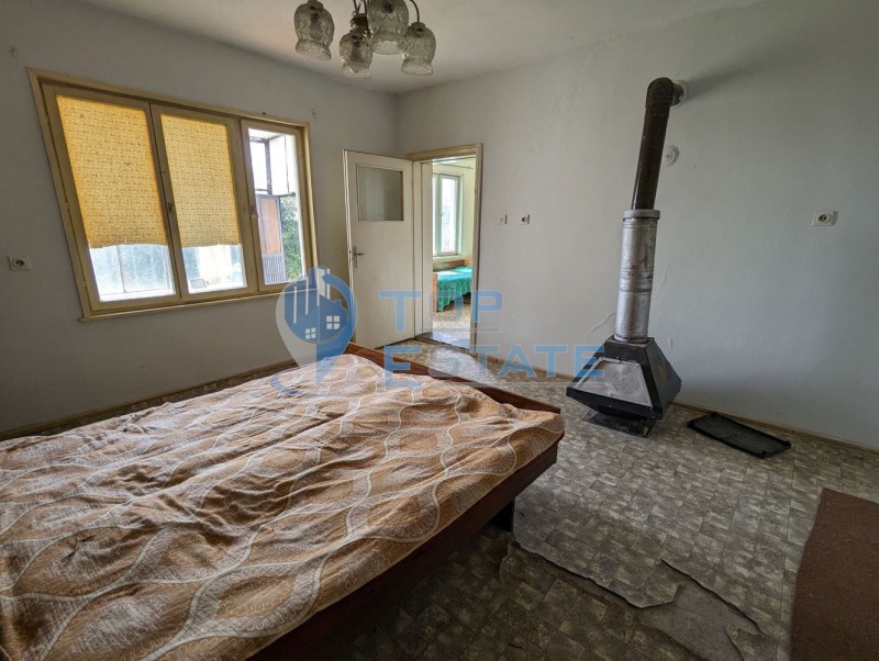 Продава КЪЩА, гр. Сухиндол, област Велико Търново, снимка 16 - Къщи - 52121170