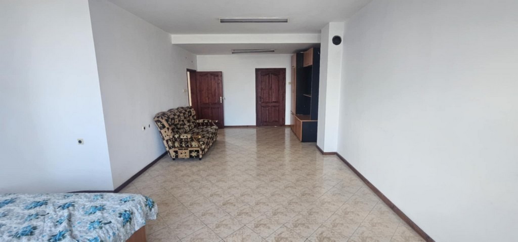 Продава 2-СТАЕН, гр. Кърджали, Център, снимка 2 - Апартаменти - 48331326