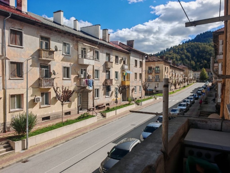 Продава 2-СТАЕН в област Смолян, гр. Рудозем - 57 кв.м / 63 000 € » 123 217.29 лв., КОРНЪРСТОУН