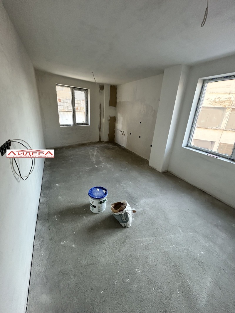 Satılık  1 yatak odası Plovdiv , Centar , 55 metrekare | 39919770 - görüntü [4]