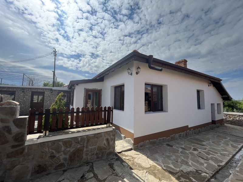 Продава  Къща област Велико Търново , с. Ново село , 120 кв.м | 29752622