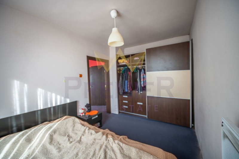 Продава КЪЩА, гр. Айтос, област Бургас, снимка 2 - Къщи - 53316684