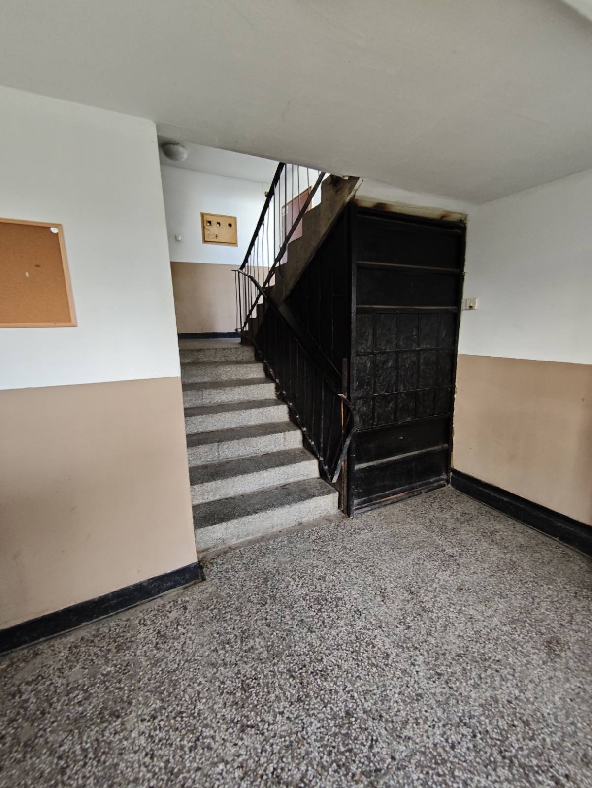 Продава 1-СТАЕН, гр. Шумен, Тракия, снимка 6 - Апартаменти - 53606693