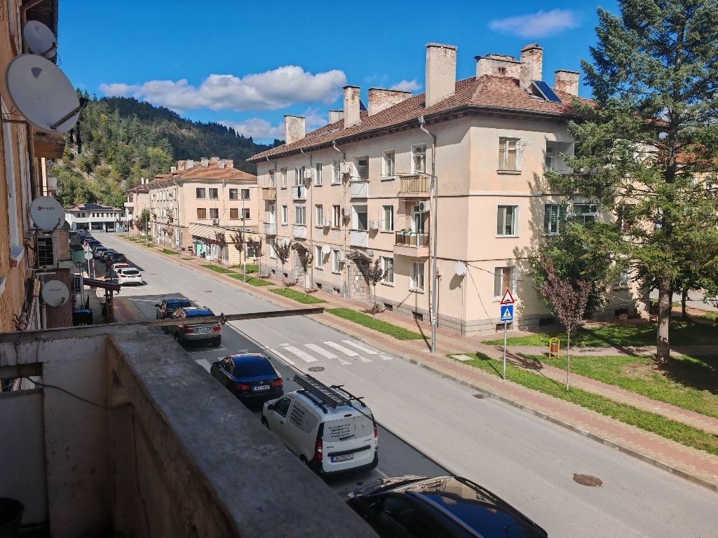 Продава 2-СТАЕН, гр. Рудозем, област Смолян, снимка 2 - Апартаменти - 52709739
