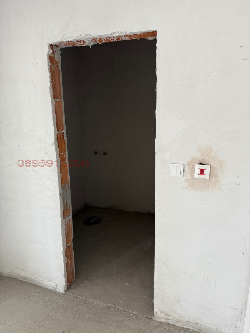 Продава  2-стаен град Пловдив , Остромила , 100 кв.м | 32136269 - изображение [14]