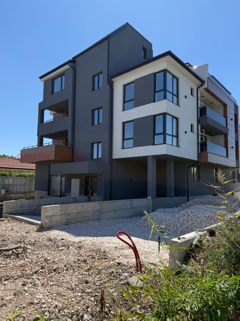 Продава  2-стаен град Пловдив , Остромила , 100 кв.м | 32136269