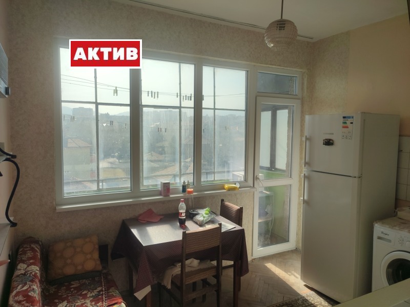 Продава 3-СТАЕН, гр. Търговище, Вароша, снимка 1 - Aпартаменти - 49167566