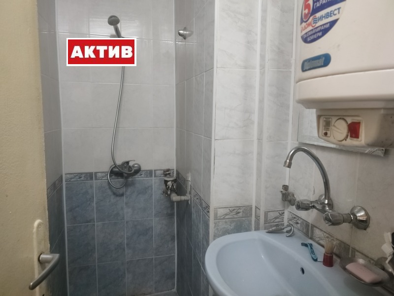 Продава 3-СТАЕН, гр. Търговище, Вароша, снимка 8 - Aпартаменти - 49167566