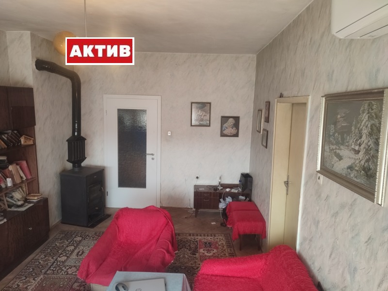 Продава 3-СТАЕН, гр. Търговище, Вароша, снимка 4 - Aпартаменти - 49167566