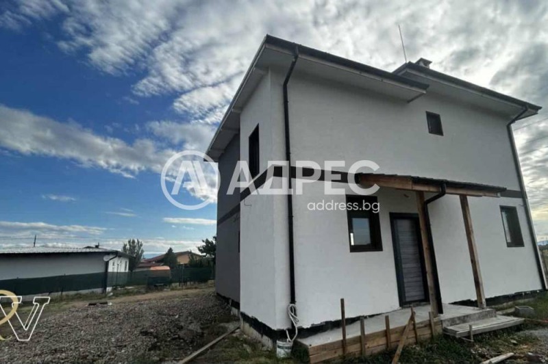 Продава КЪЩА, област София, гр. Костинброд • 240000 € / 469399.20 лв. • 67520658 1