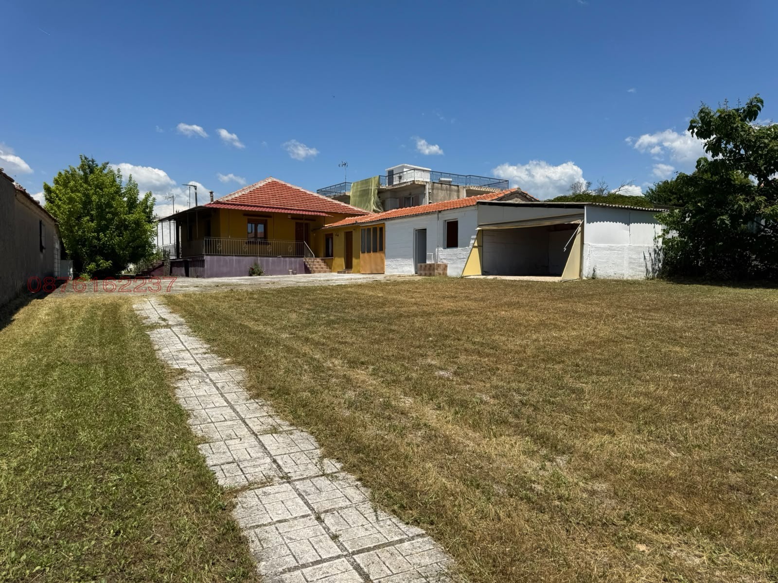 Продава 3-СТАЕН, Извън страната, област Извън страната