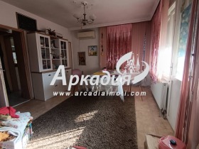 Podlaha domu Proslav, Plovdiv