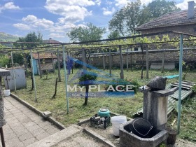 Hus Madara, region Shumen