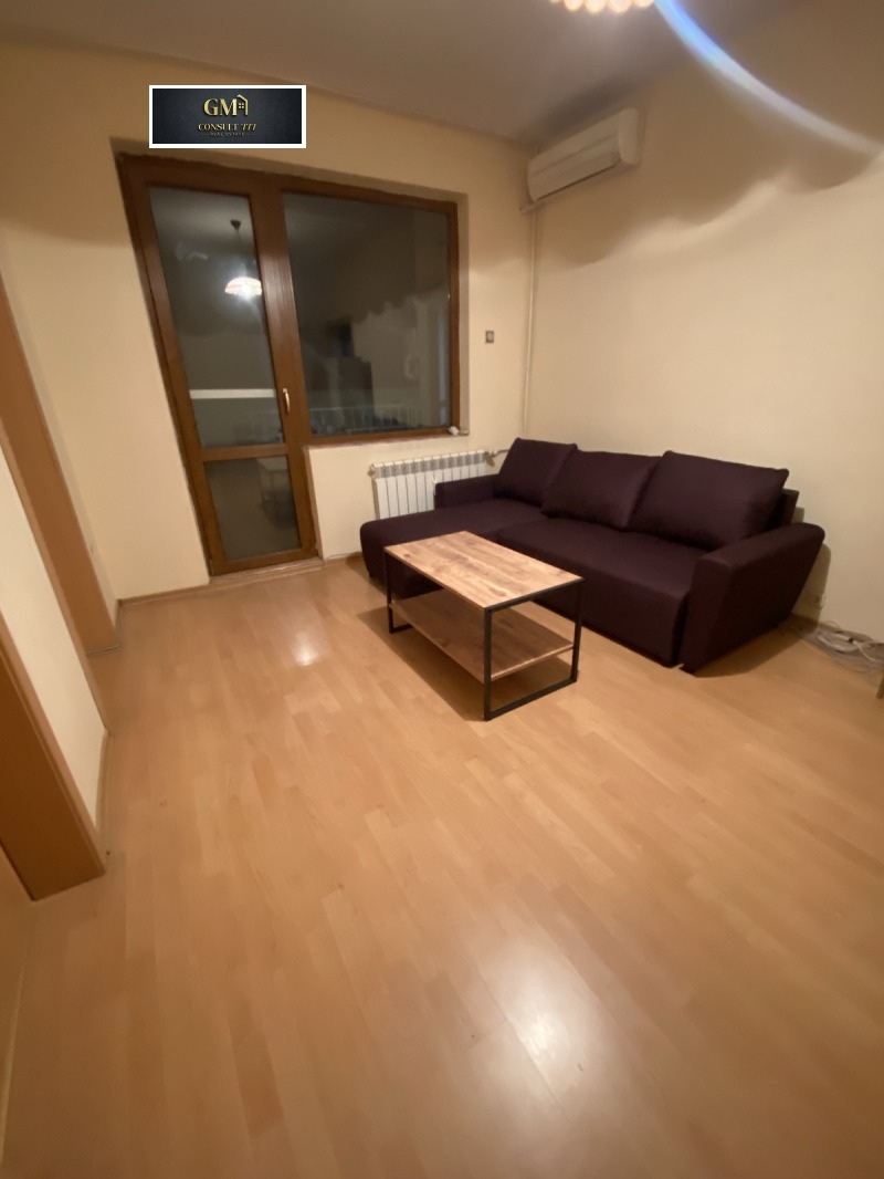 Продава 3-СТАЕН, гр. Плевен, Идеален център, снимка 2 - Апартаменти - 52799447