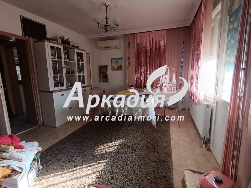 De vânzare  Etajul casei Plovdiv , Proslav , 180 mp | 36788862