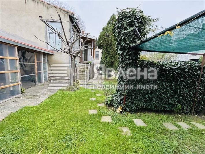 Продава КЪЩА, гр. Варна, Център, снимка 4 - Къщи - 53252355