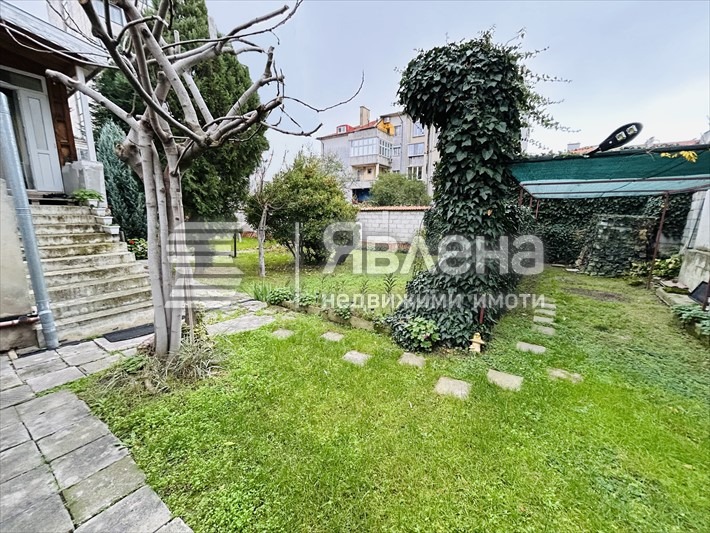 Продава КЪЩА, гр. Варна, Център, снимка 5 - Къщи - 53252355