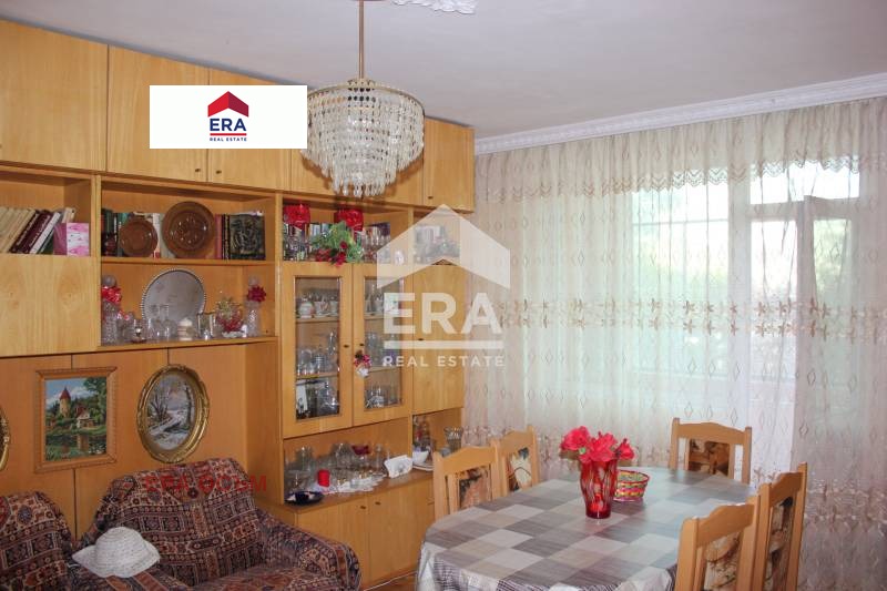 Продава 3-СТАЕН, гр. Ловеч, Широк център, снимка 1 - Aпартаменти - 47602423